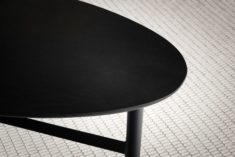 Rootz Modern Design Coffee Table - Kidney-shaped Table - Tripod Frame - Handmade - Mango Wood - Black - 86cm x 50cm x 37cm - Timeless Appearance - Natural Wood Grain - Protective Varnish - Anti-slip Nubs - Unique Design