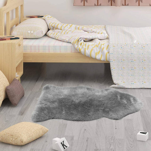 Rootz Eco Lambskin Rug - Natural Fur Rug - Plush Wool Mat - Luxurious Comfort - Eco-Friendly - Versatile Style - Various Sizes Available