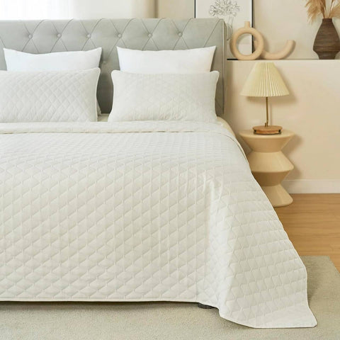 Rootz 3-Piece Bedspread Set - Throw Blanket - Ultrasonic Diamond Quilting - Skin-Friendly - 200x220cm & 50x70cm - Beige/Dark Gray