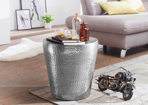 Rootz Side Table - Silver Aluminum - Oriental Round Table - Small Hammered Accent Table - Modern Designer Metal Filing Table - Narrow Table - 41x41x41cm