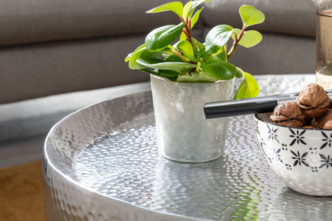 Rootz Coffee Table -  Silver Aluminum - Small Round Hammered Living Room Table - Oriental Design Round Aluminum Coffee Table - 60x60x35 cm