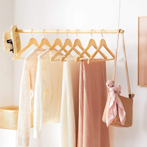 Rootz Wooden Clothes Hangers - Set Of 20 - Suit Hangers - Anti-Slip - 360 Degree Swivel Hook - Coats - Shirts - Pants - Natural Color