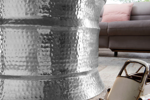 Rootz Coffee Table - Silver Aluminum - Oriental Round Side Table - Flat Hammered Metal Coffee Table - Modern Design Living Room Table - Indian Lounge Stub Table Small - 62x41x62cm